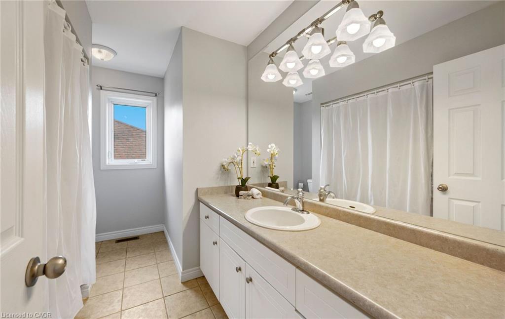 17 Nelles Street Property Photo 40