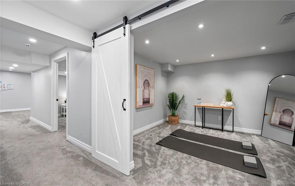 17 Nelles Street Property Photo 41