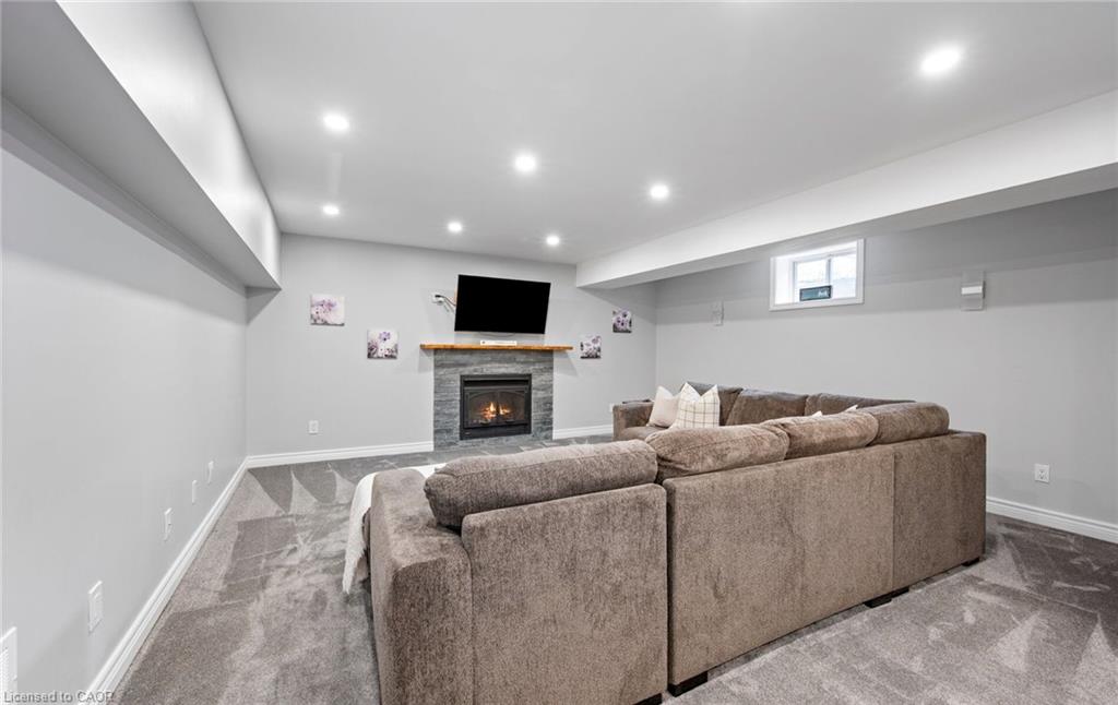 17 Nelles Street Property Photo 43