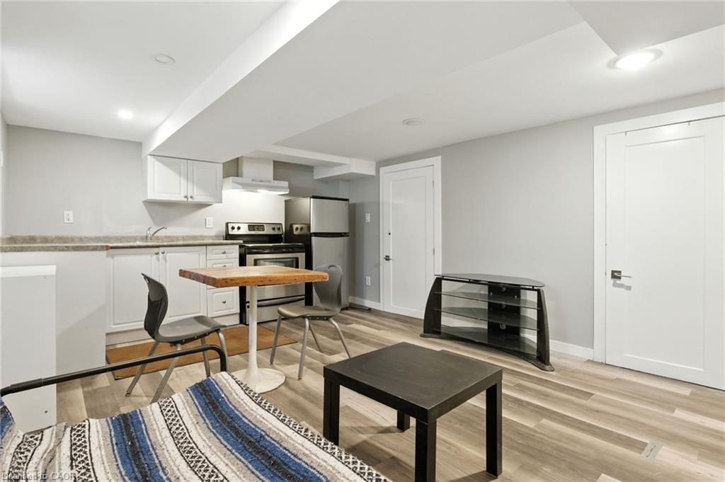 5039 Armoury Street Property Photo 3