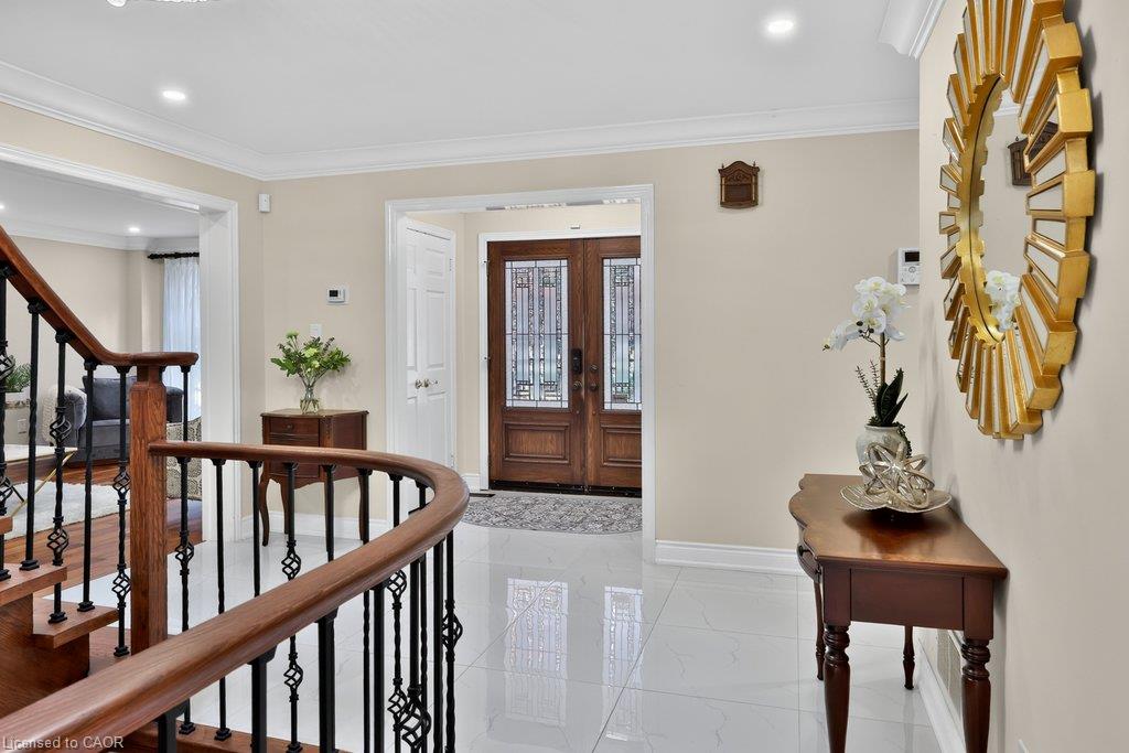 1634 Tipperary Court Property Photo 3