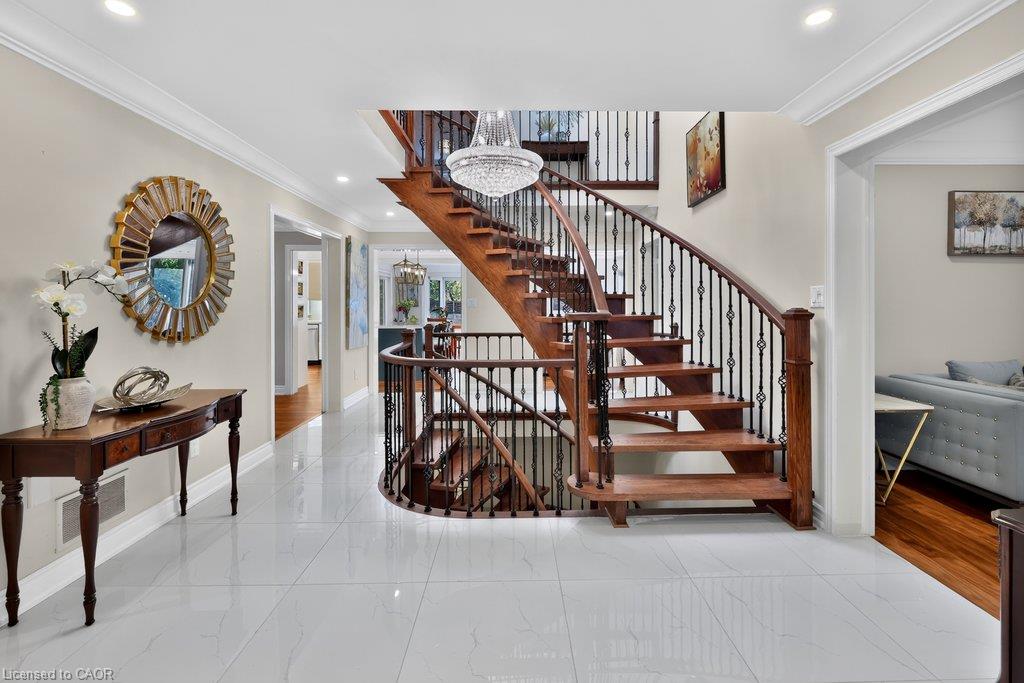 1634 Tipperary Court Property Photo 4