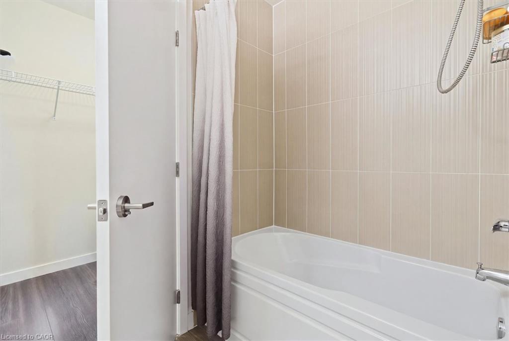 3209-3975 Grand Park Drive Property Photo 13