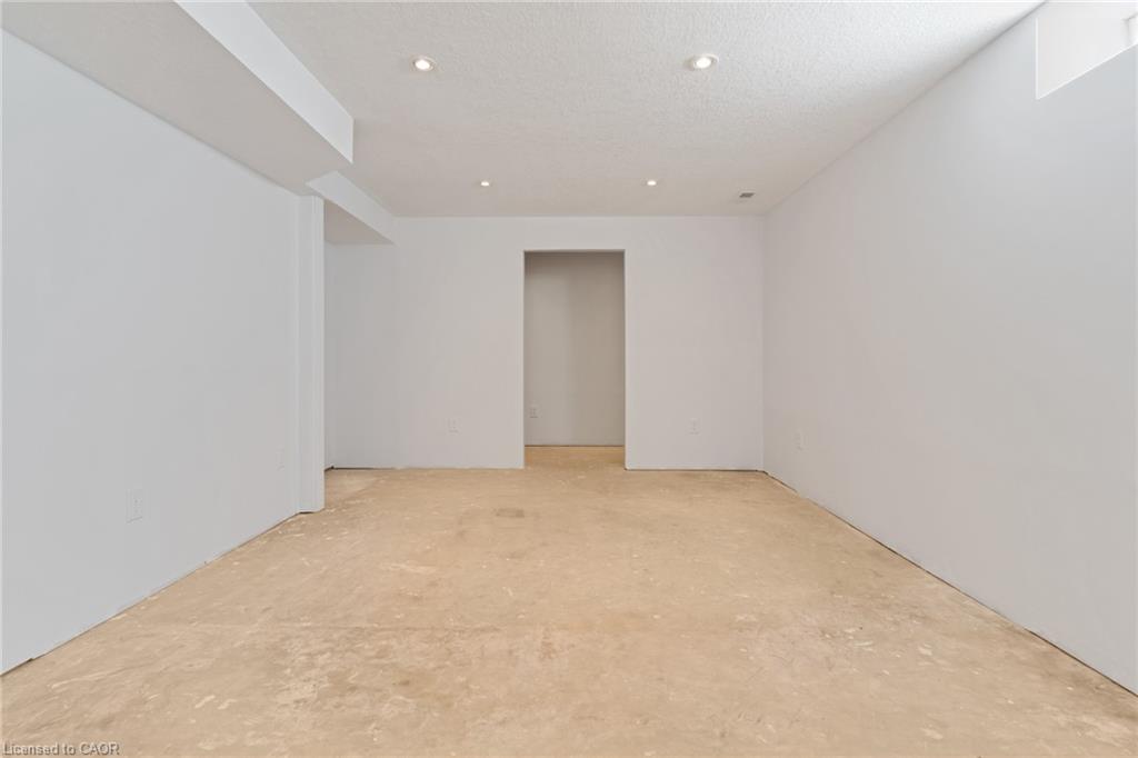 63 Cedarhill Crescent Property Photo 33