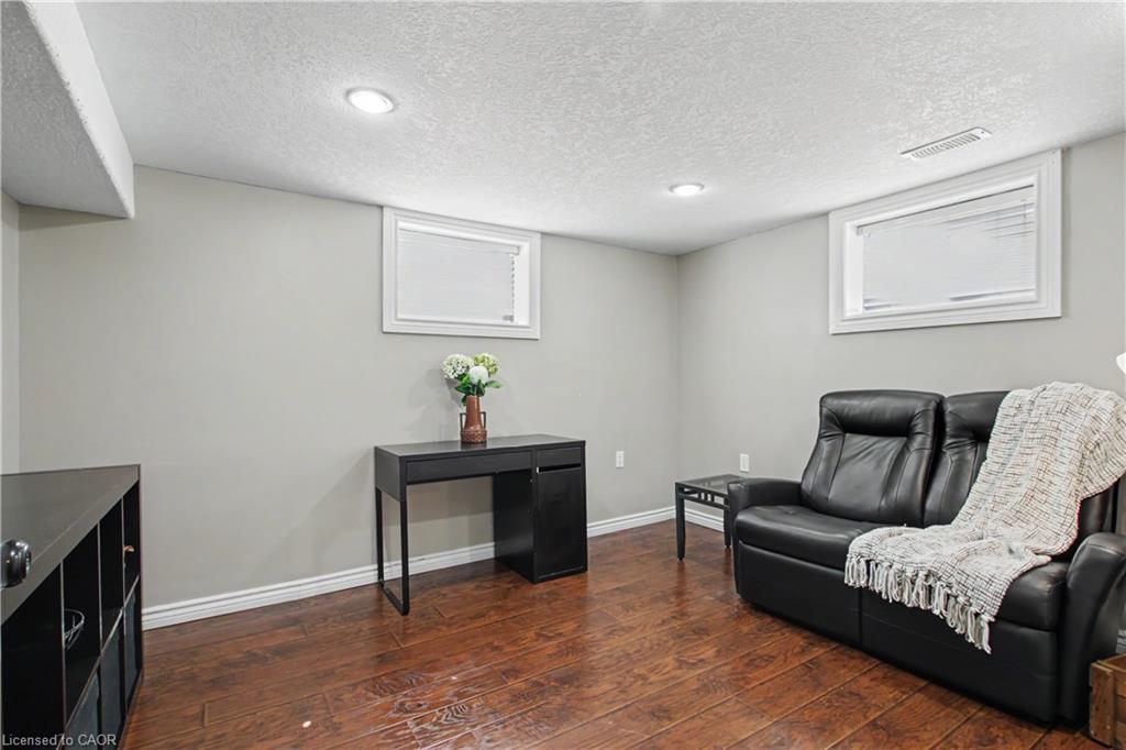 17 Athlone Road Property Photo 31