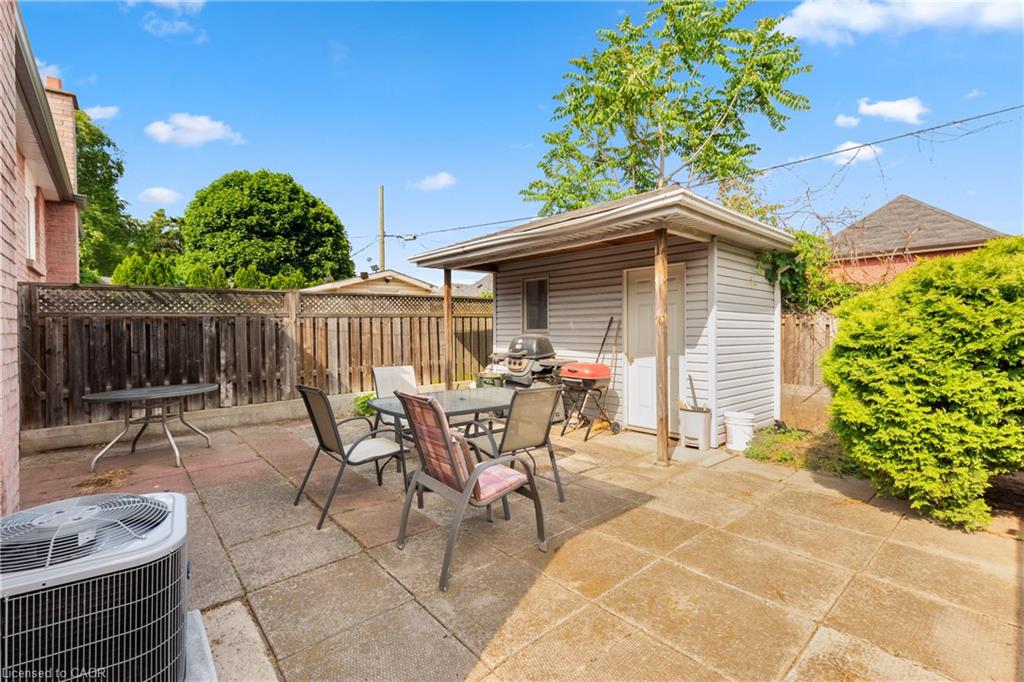 202 Ray Street N Property Photo 42