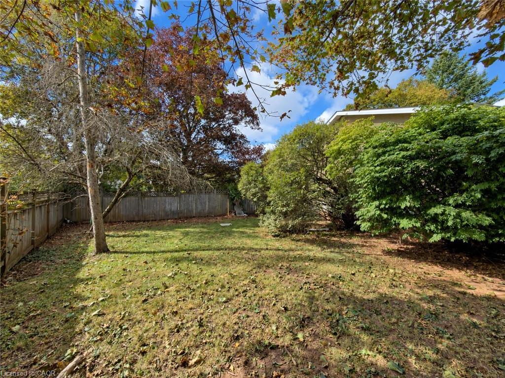 2490 Yarmouth Crescent Property Photo 35