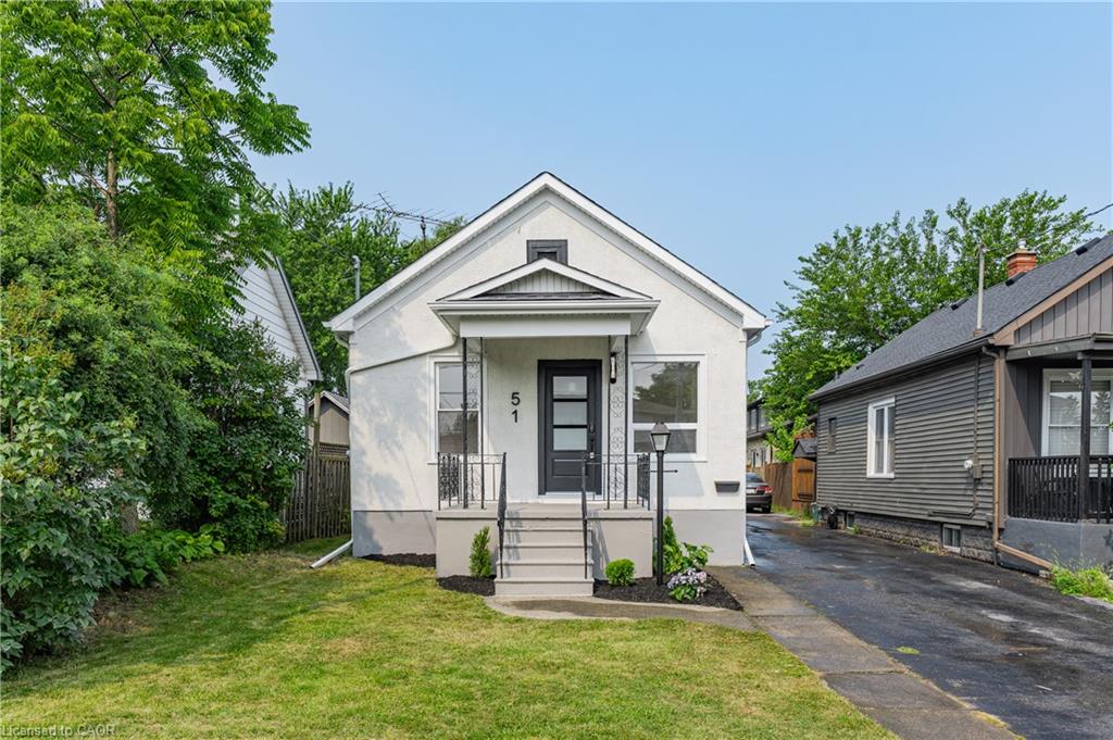 51 Queen Street S Property Photo 1