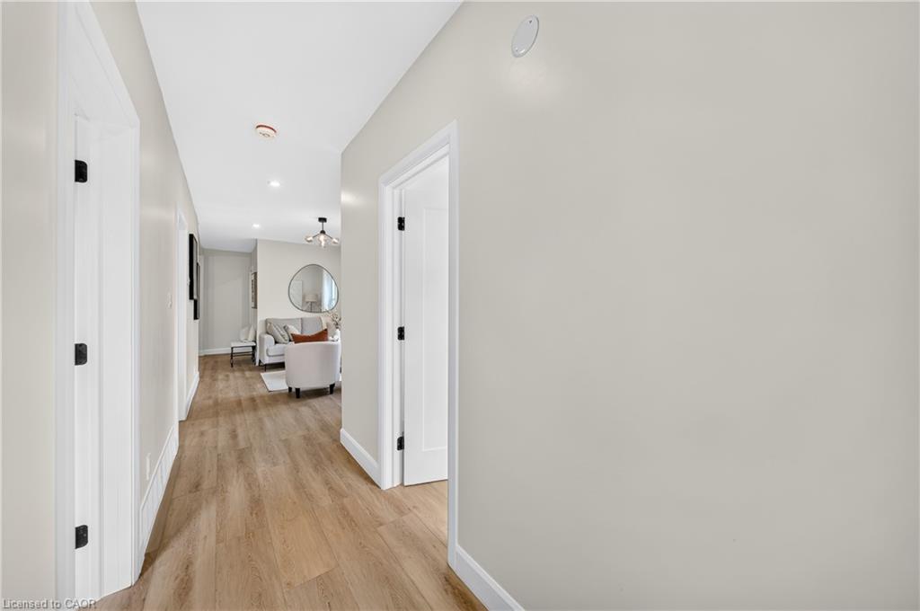 51 Queen Street S Property Photo 7