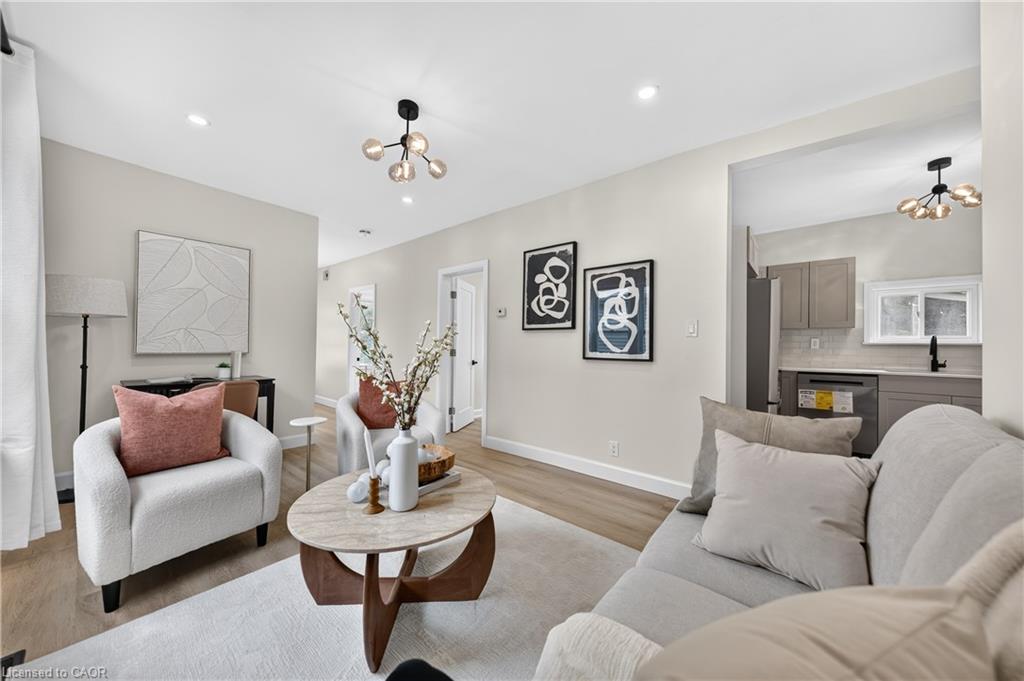 51 Queen Street S Property Photo 11