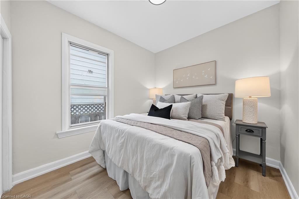 51 Queen Street S Property Photo 24