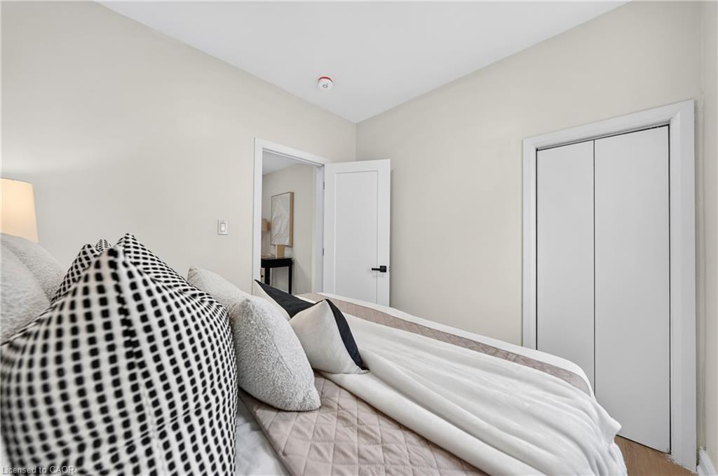 51 Queen Street S Property Photo 25