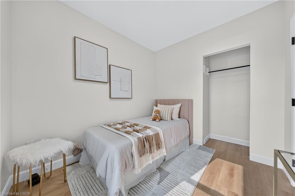 51 Queen Street S Property Photo 27