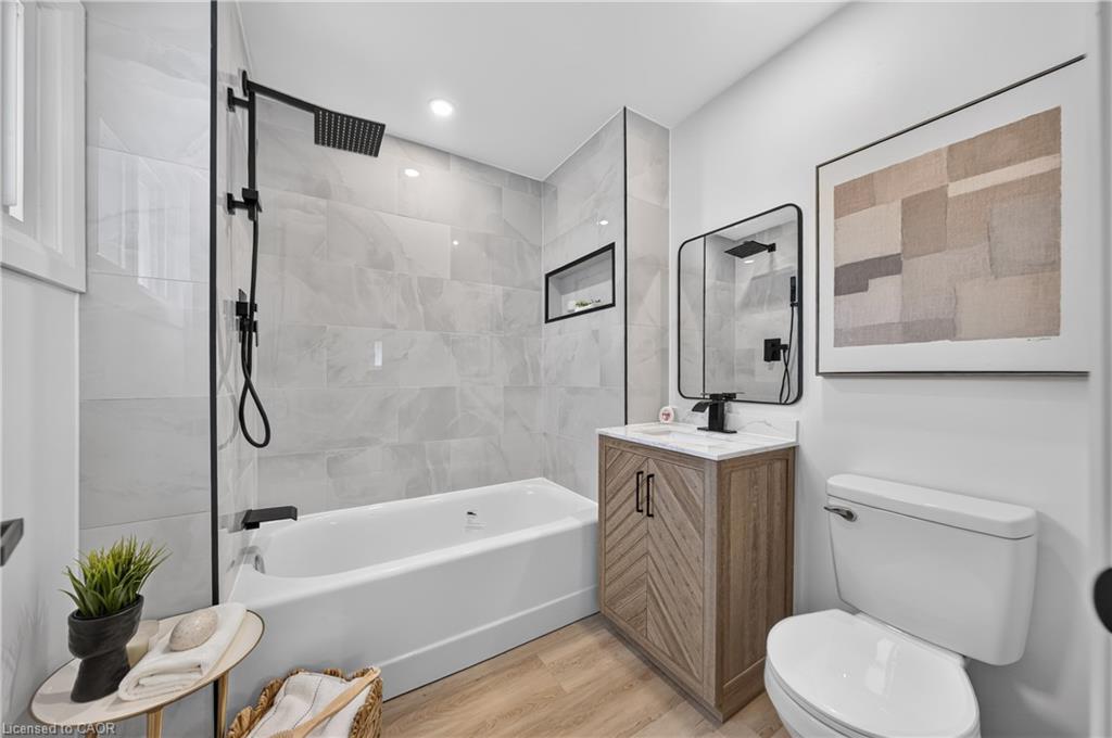 51 Queen Street S Property Photo 30