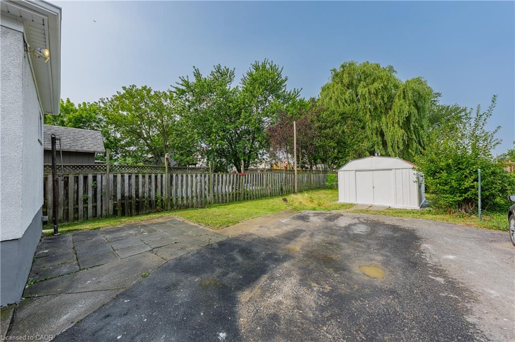 51 Queen Street S Property Photo 35