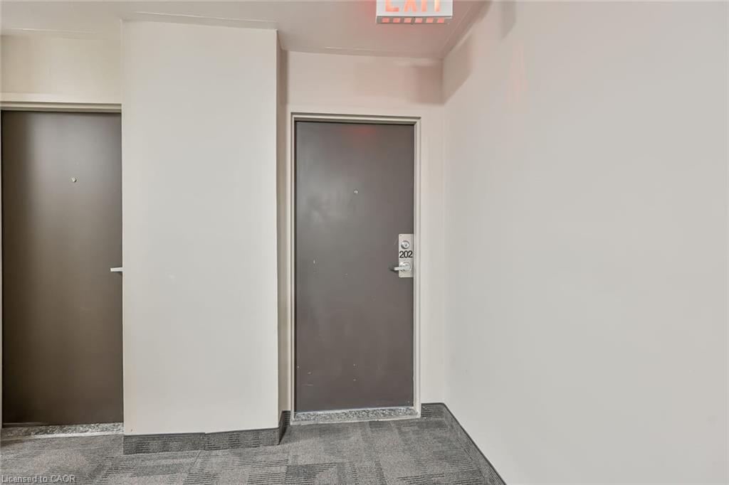 202-30 Summit Avenue Property Photo 6