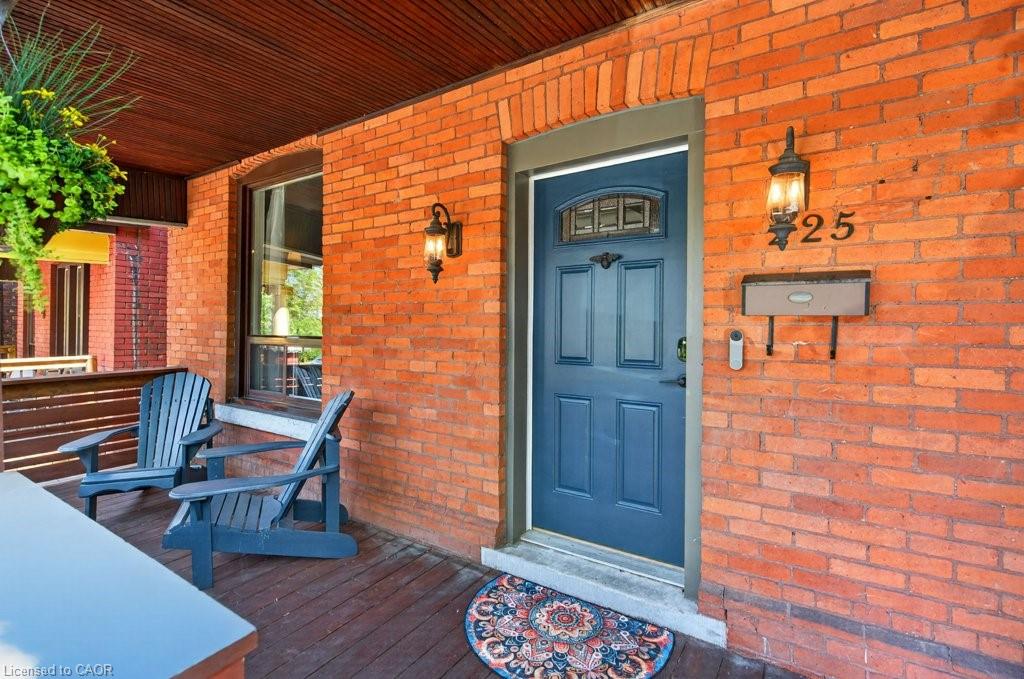 225 Prospect Street S Property Photo 2