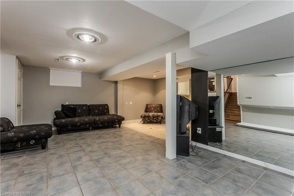 707 Ross Street Property Photo 35