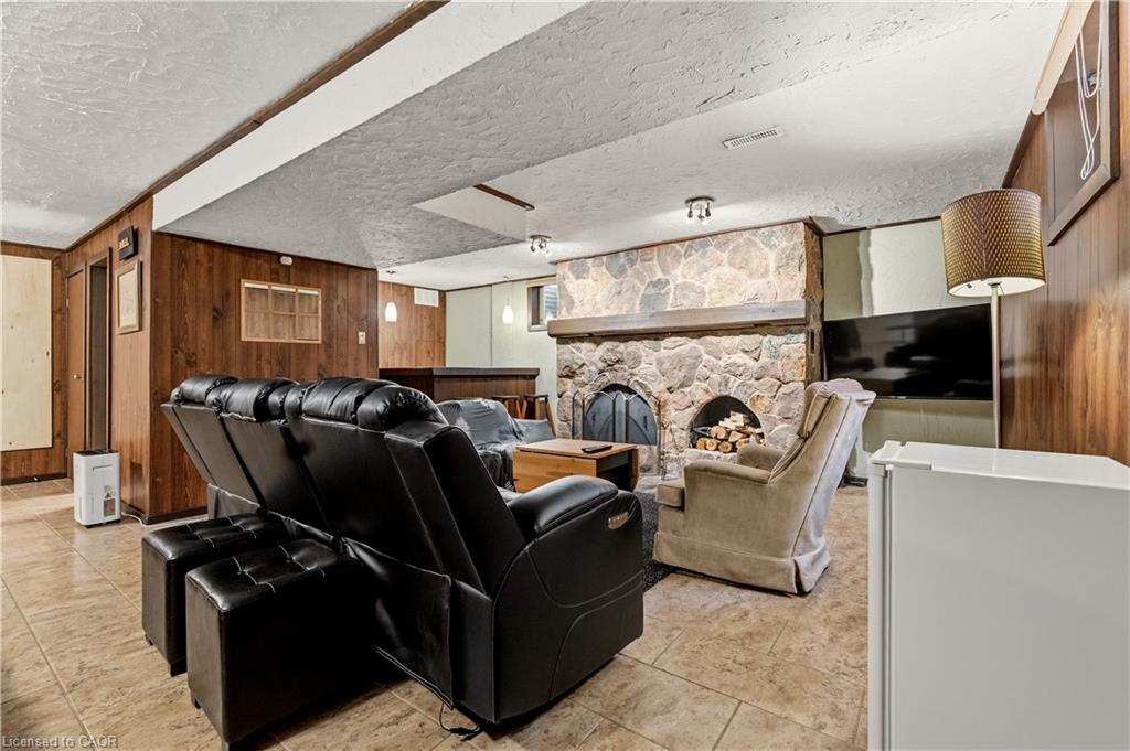 6888 Barrisdale Drive Property Photo 34
