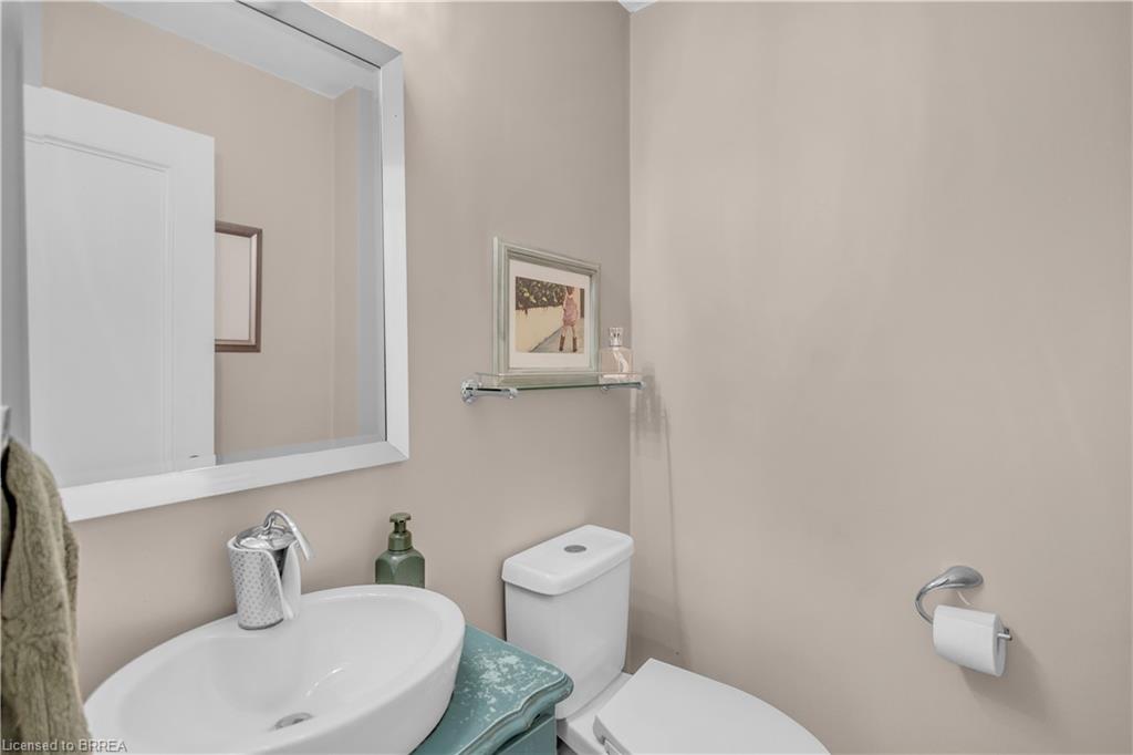 11 Hawarden Avenue Property Photo 13