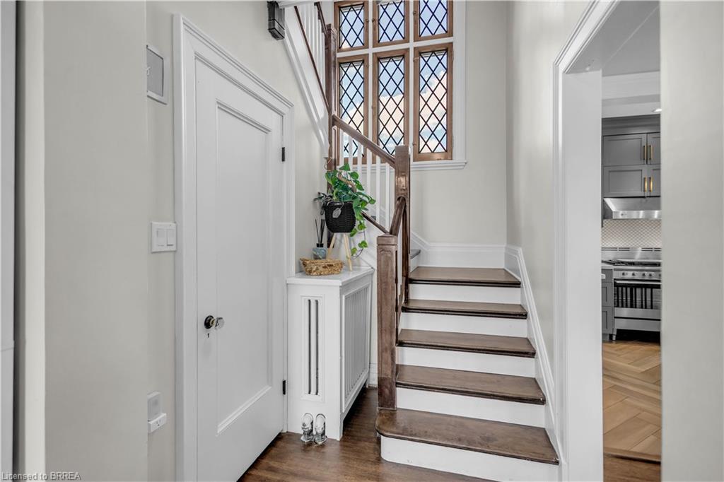 11 Hawarden Avenue Property Photo 14
