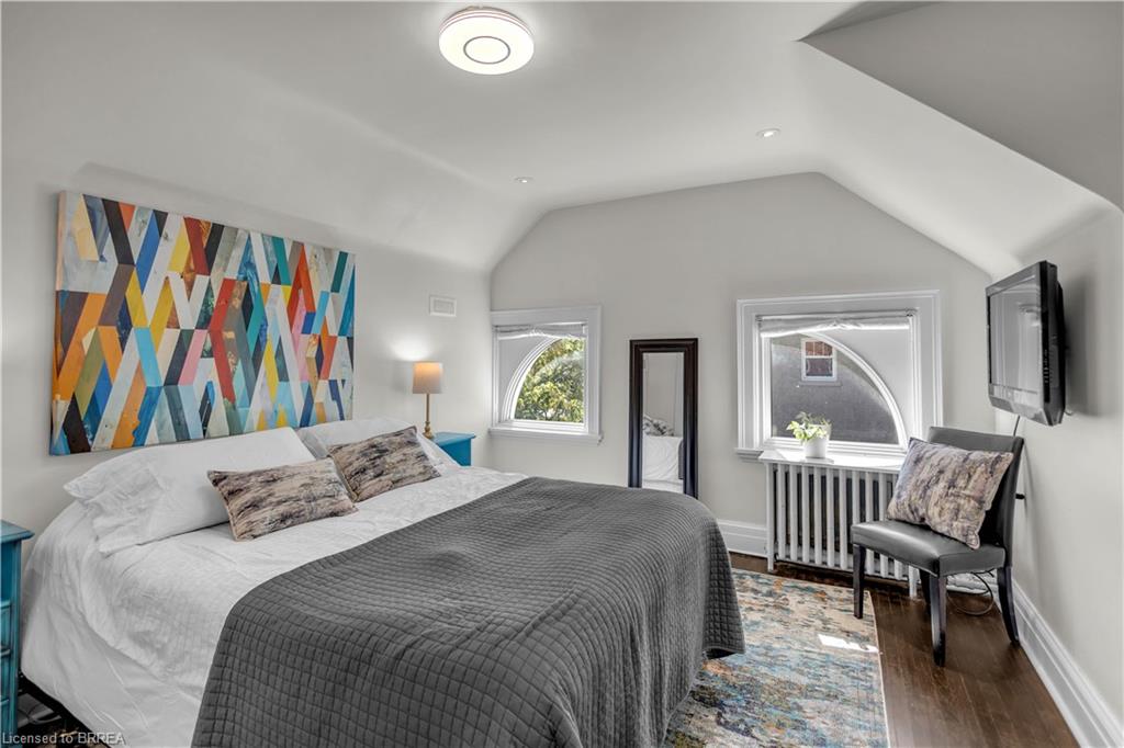 11 Hawarden Avenue Property Photo 25