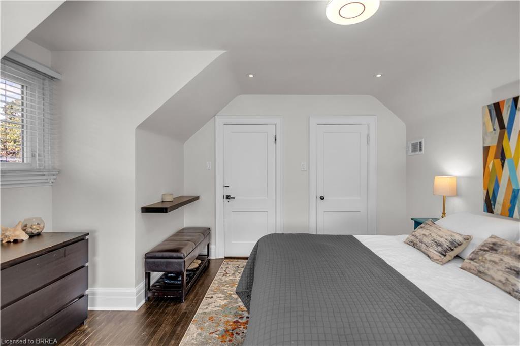 11 Hawarden Avenue Property Photo 26
