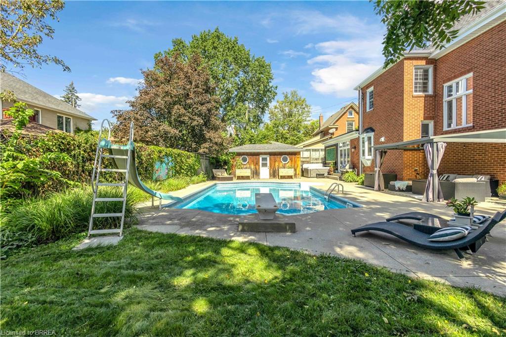 11 Hawarden Avenue Property Photo 36