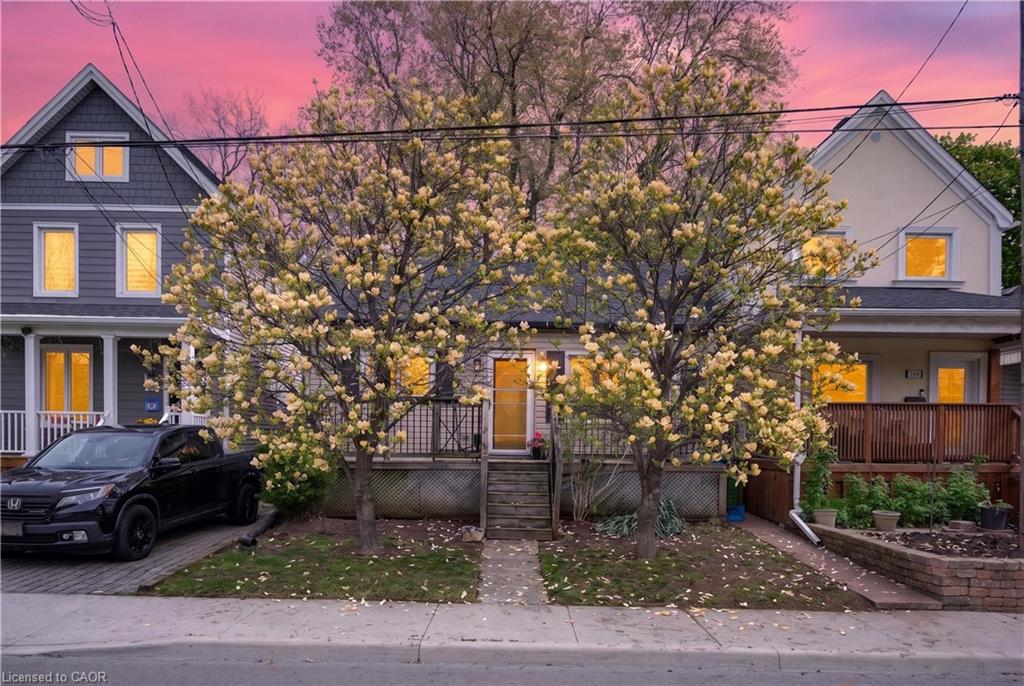147 Strachan Street E Property Photo 1