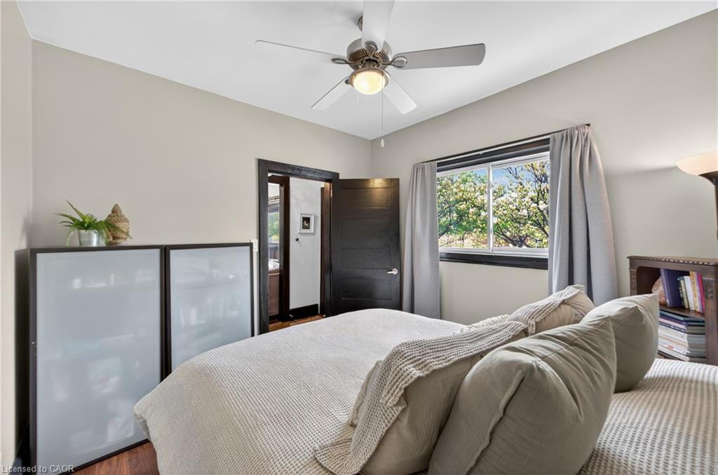 147 Strachan Street E Property Photo 9