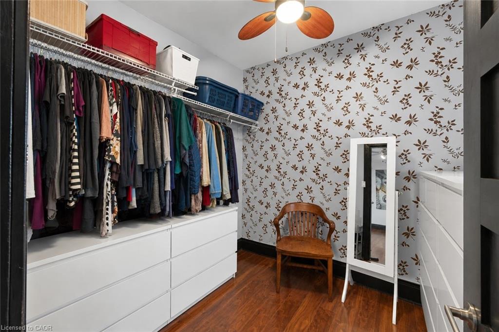 147 Strachan Street E Property Photo 11