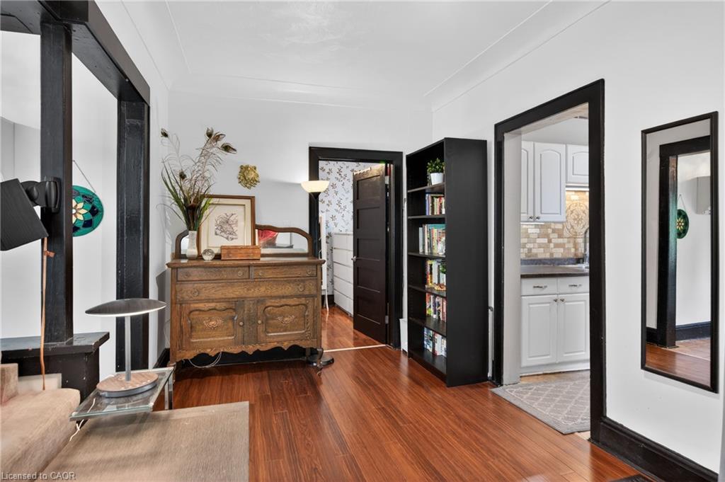 147 Strachan Street E Property Photo 12