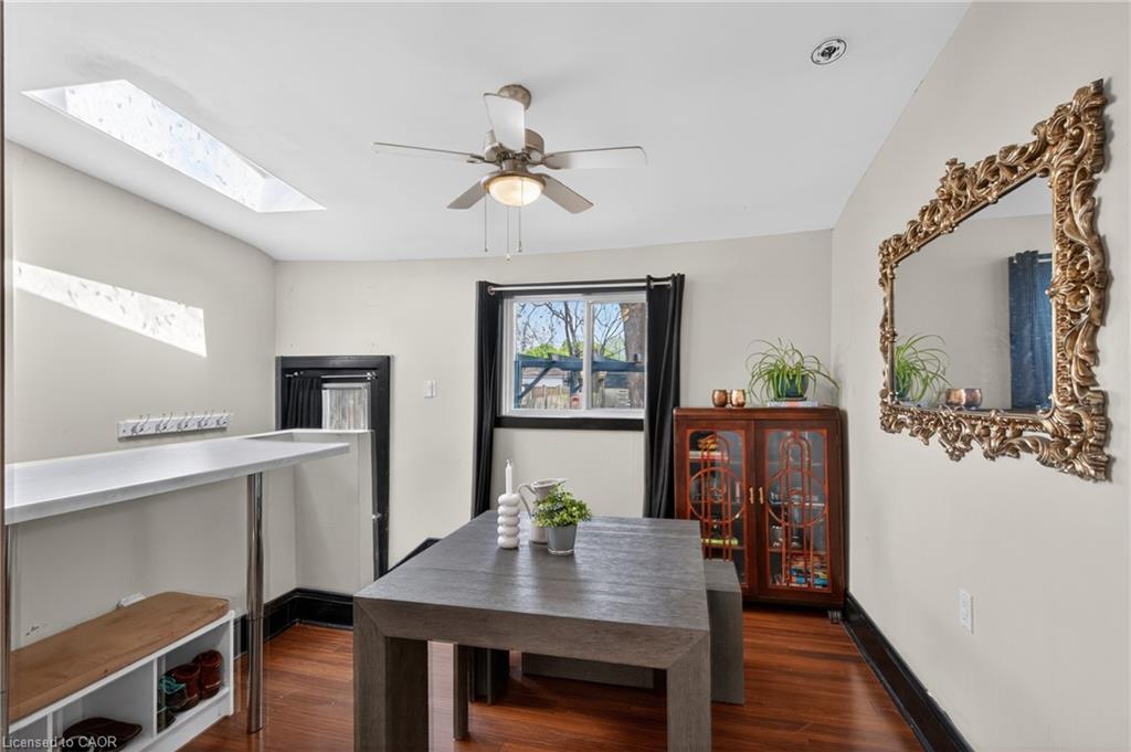 147 Strachan Street E Property Photo 17