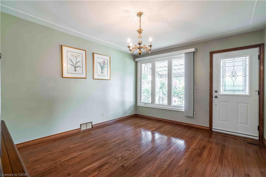 215 Rosedale Avenue Property Photo 4