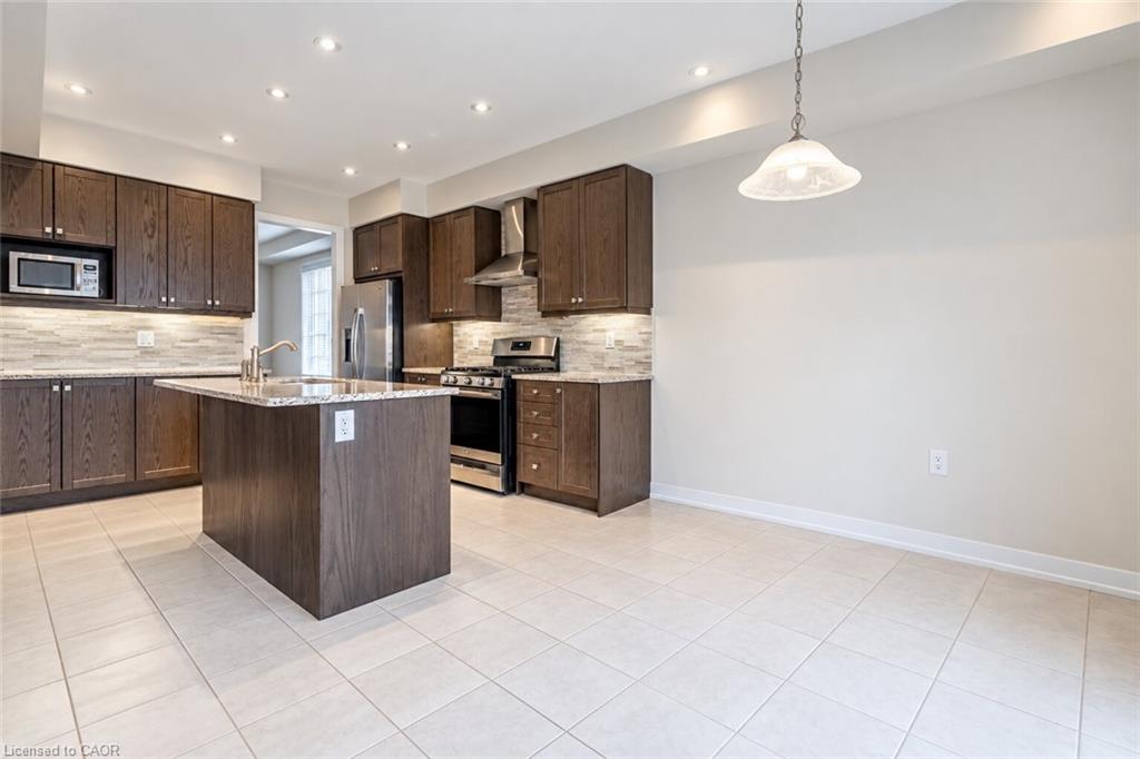 92 Longboat Run W Property Photo 28