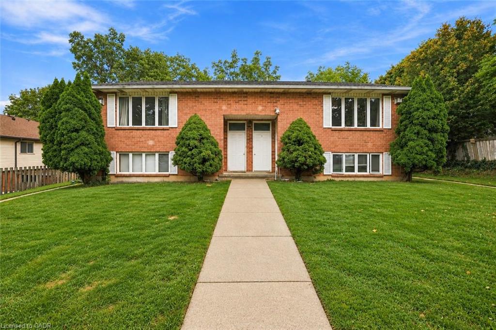 26 Renfrew Street E Property Photo 2