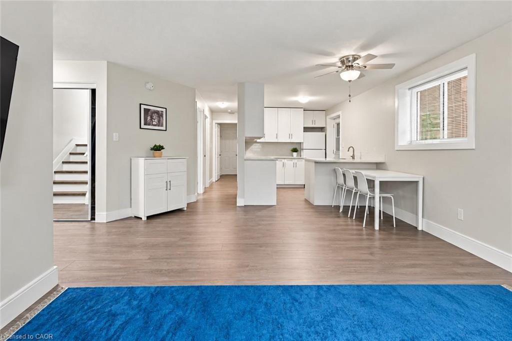 26 Renfrew Street E Property Photo 25