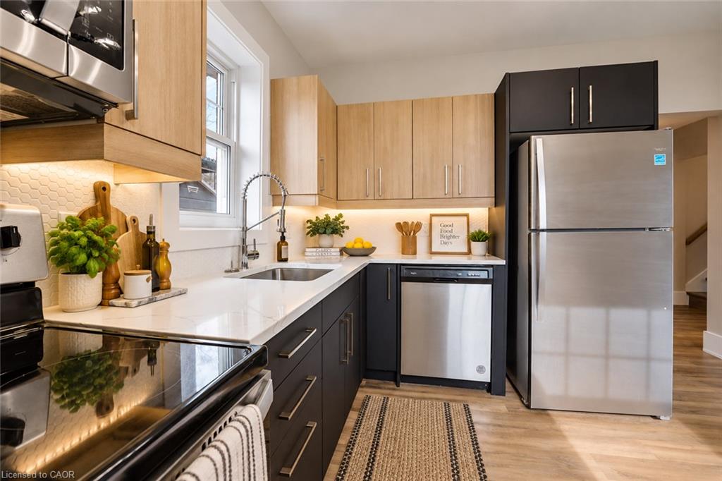1-329 Rosedale Avenue Property Photo 3