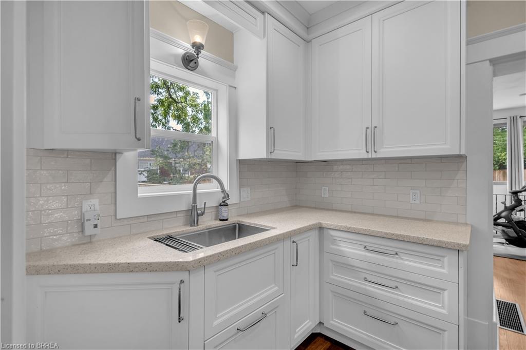 11 Tutela Heights Road Property Photo 13