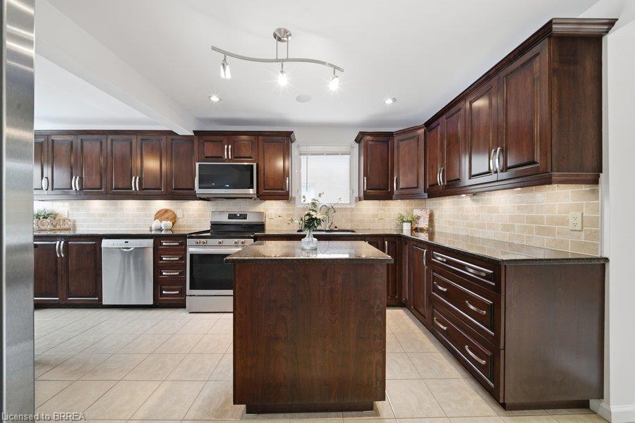 119 Brantwood Park Road Property Photo 11