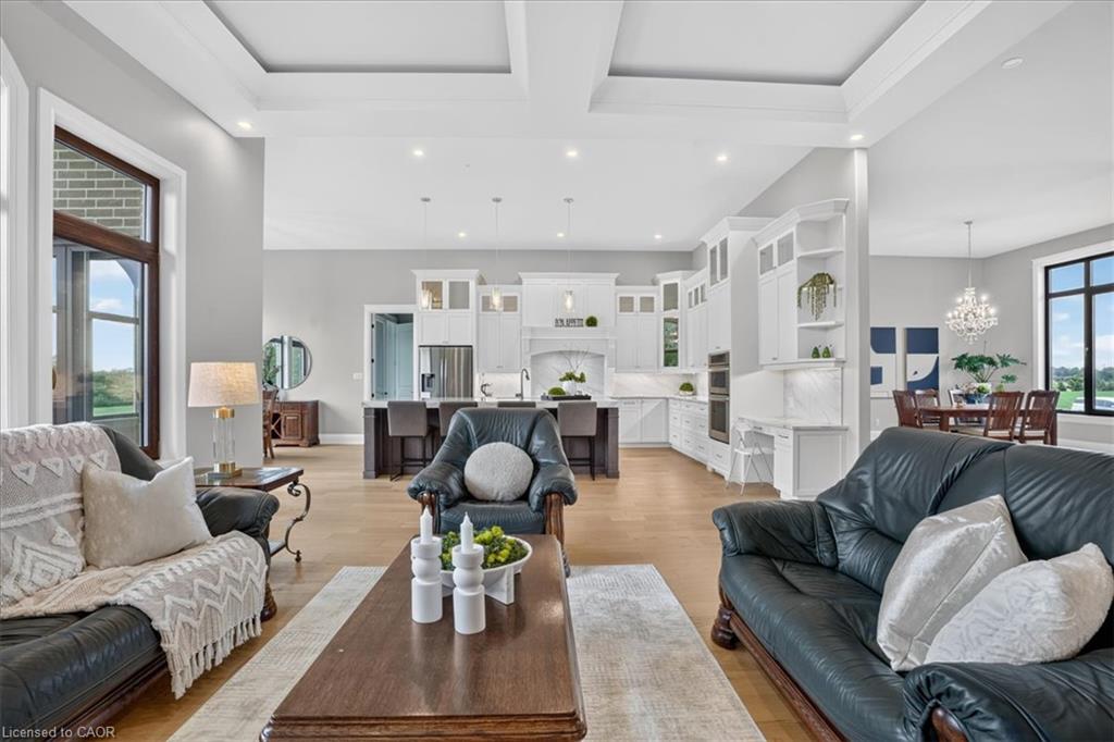 8-670 Bishopsgate Road Property Photo 18