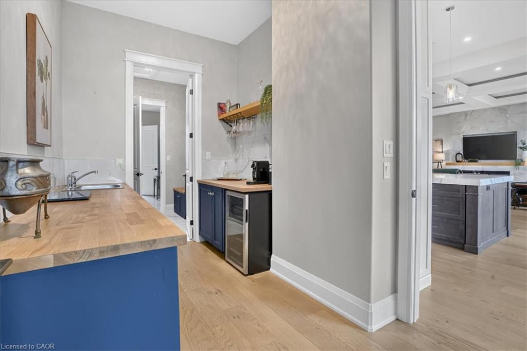 8-670 Bishopsgate Road Property Photo 28