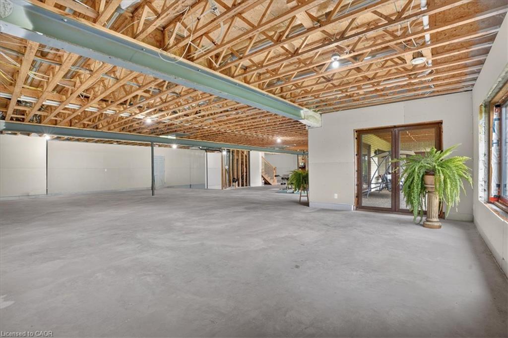 8-670 Bishopsgate Road Property Photo 45