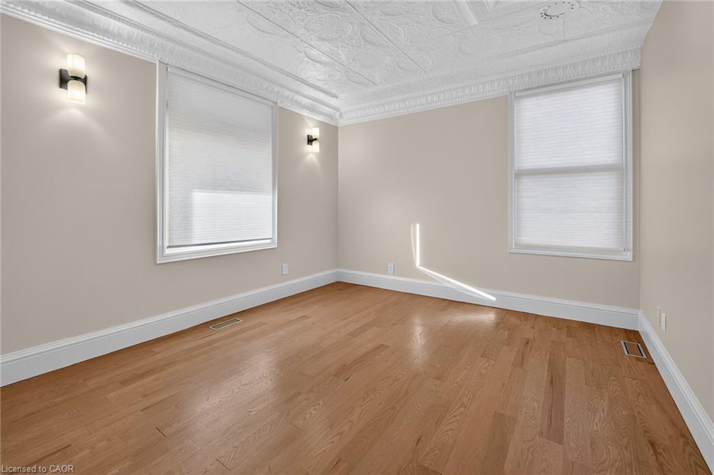 42 Ontario Street Property Photo 8