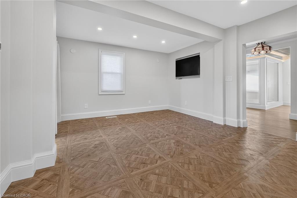 42 Ontario Street Property Photo 12