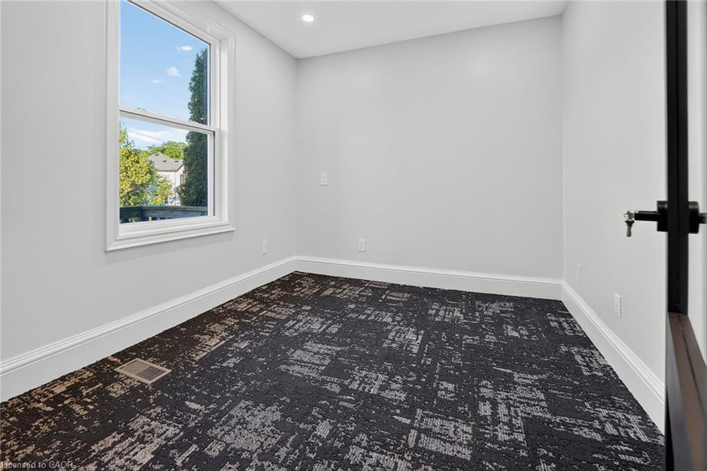 42 Ontario Street Property Photo 17