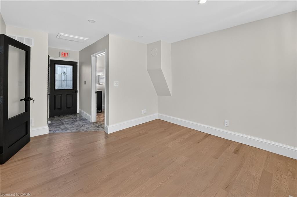 42 Ontario Street Property Photo 24