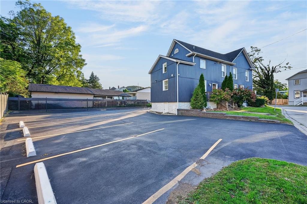 42 Ontario Street Property Photo 43