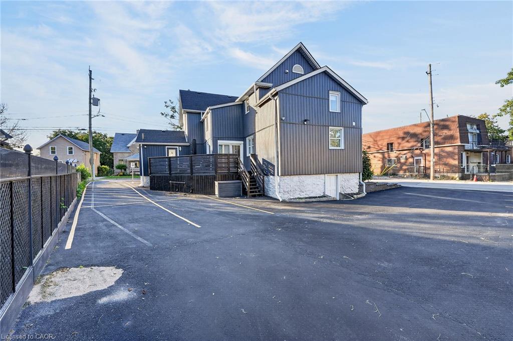 42 Ontario Street Property Photo 44