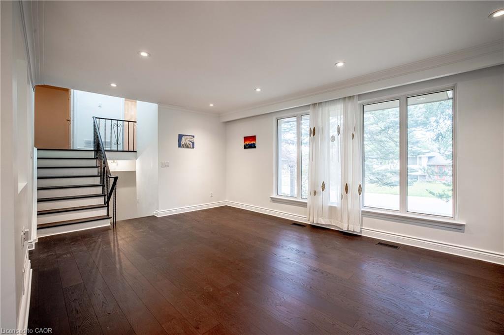 2039 Wakely Street Property Photo 4